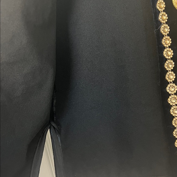 Elegant Black and Gold Embroidered Jacket - Picture 4 of 4